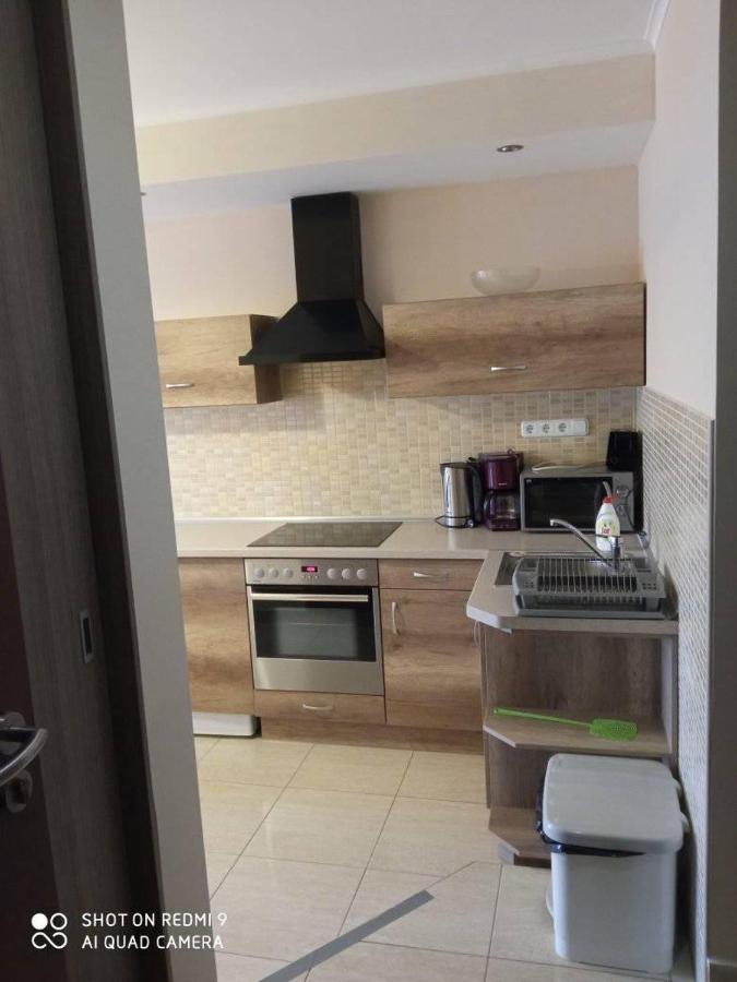 Besenyei Apartman Sarvar Ngoại thất bức ảnh